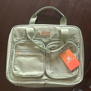 NWT travel toiletry bag mint green hanger zipped compartments large Best Tour